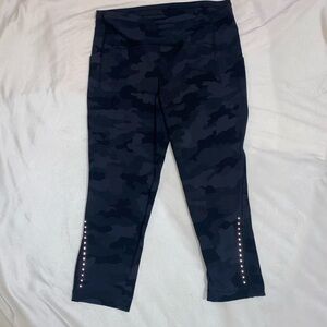 Lululemon Swift Speed HR Crop 21"L *Luxtreme Four Way Stretch Size 6